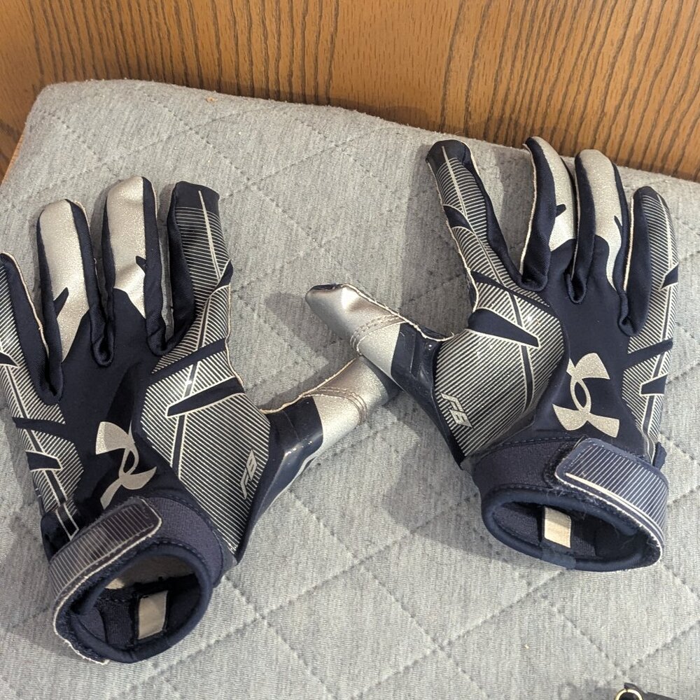 Football Gloves Running Back Receiver Glue Grip Under Armour F8 Men's Small